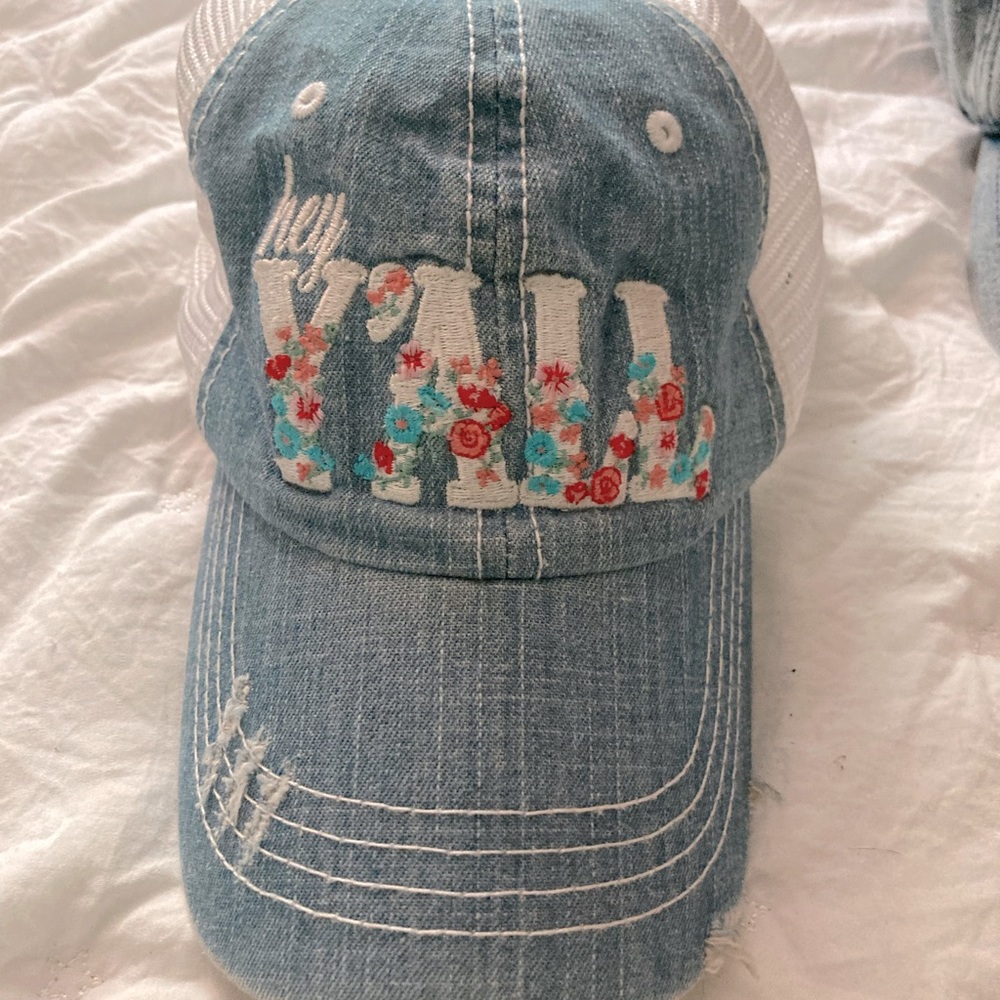 Women’s baseball hat- denim.